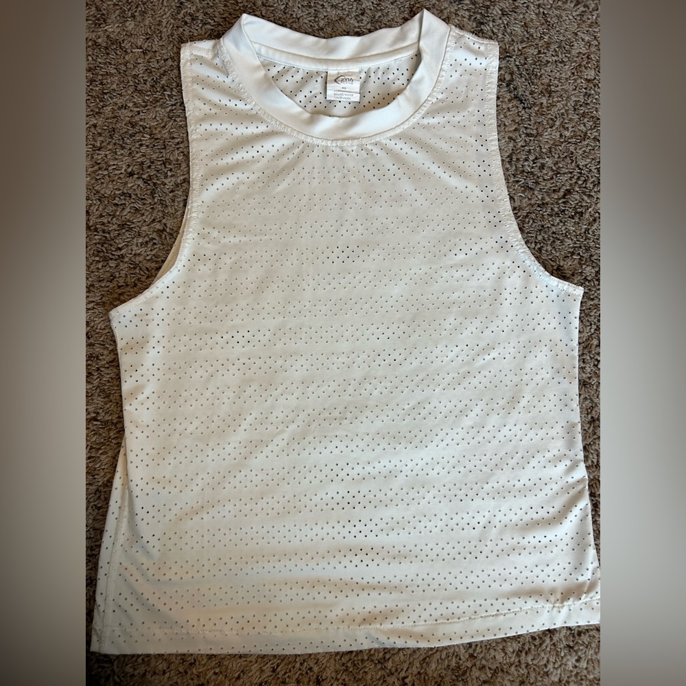 Zyia Active tank